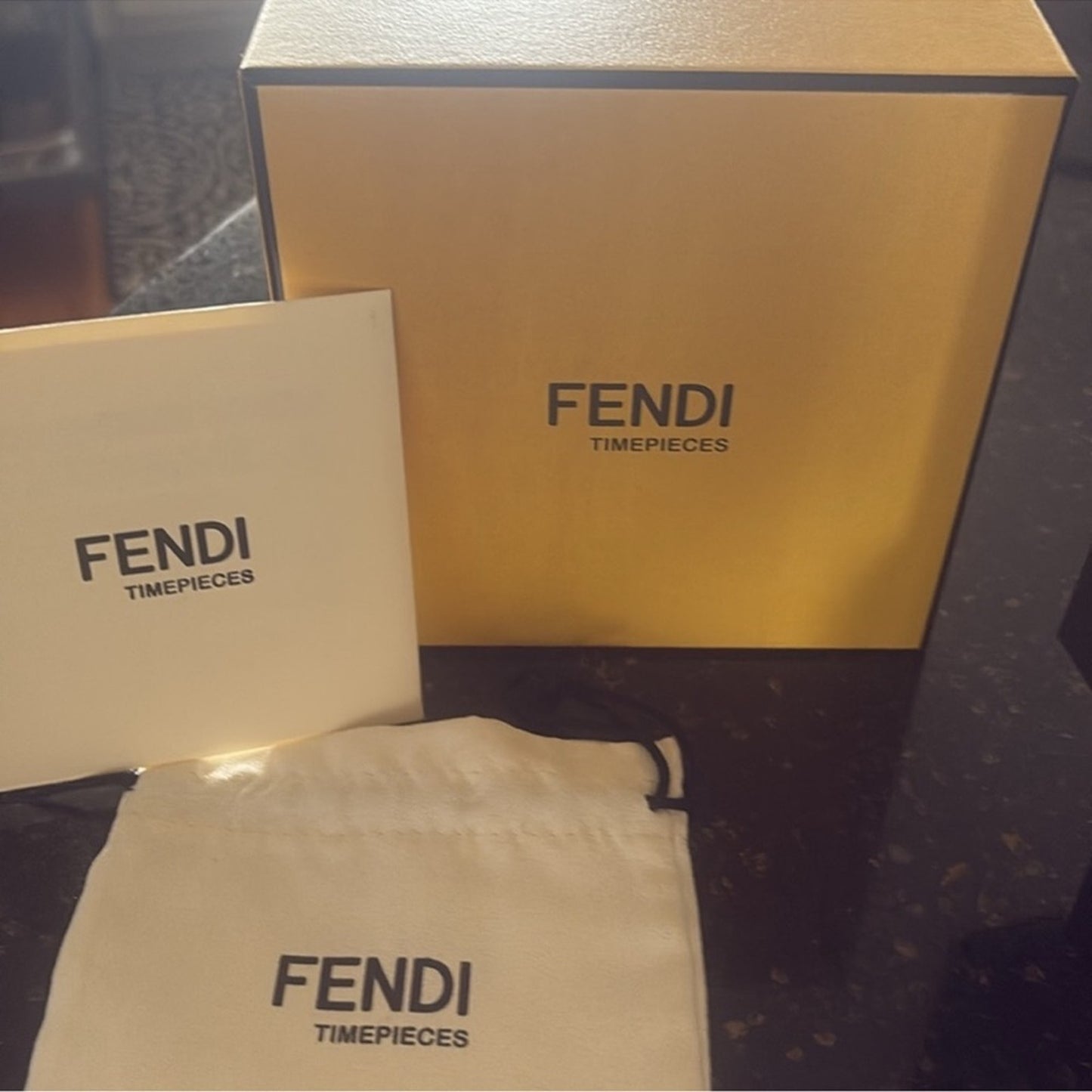 Fendi Run Away Watch 71000M Rose Gold Stainless Steel, Black Dial Full Set
