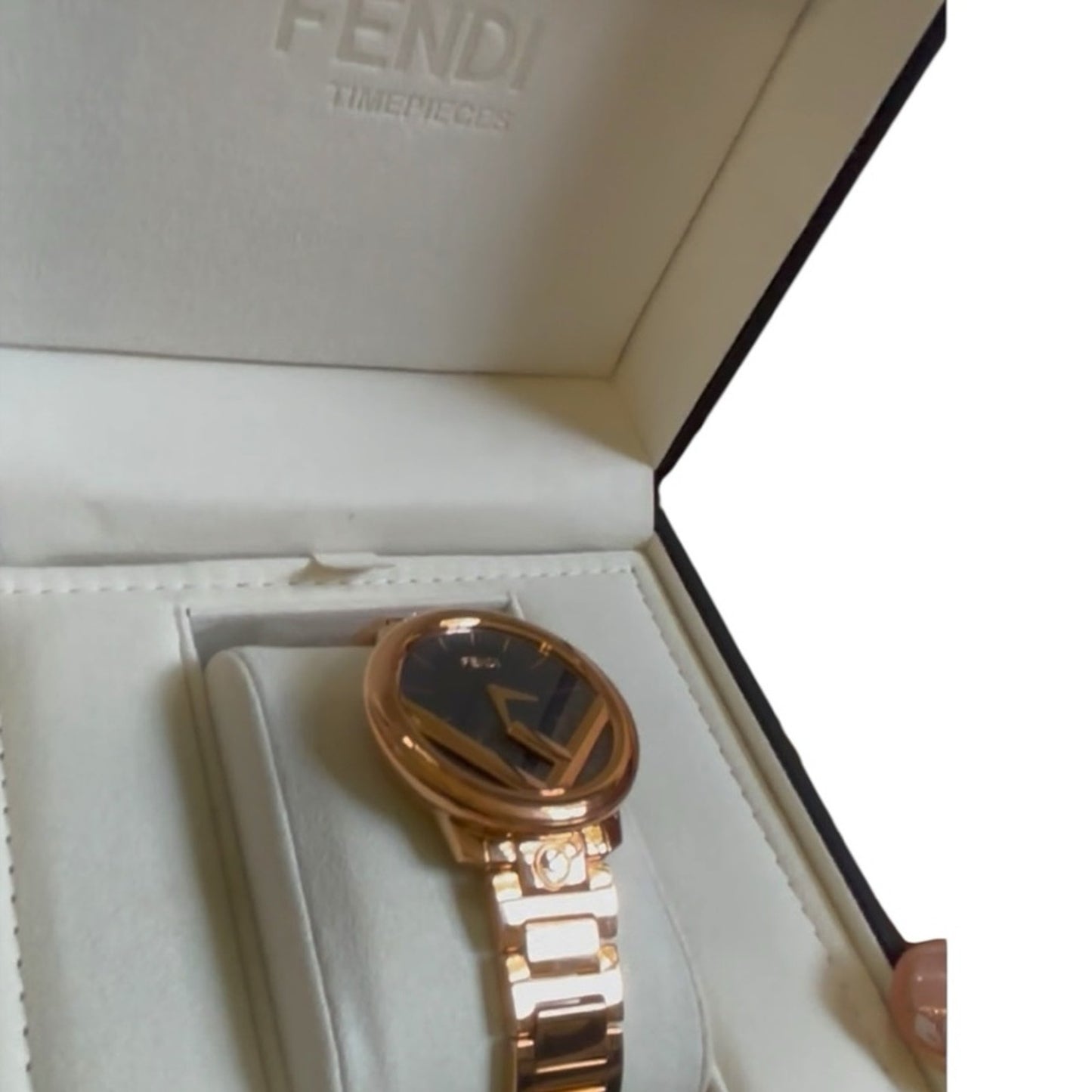 Fendi Run Away Watch 71000M Rose Gold Stainless Steel, Black Dial Full Set