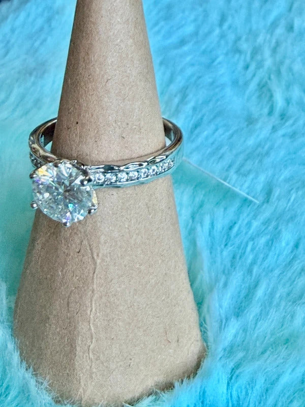 2.0ct Moissanite Sterling Silver Ring size 8 New sku
