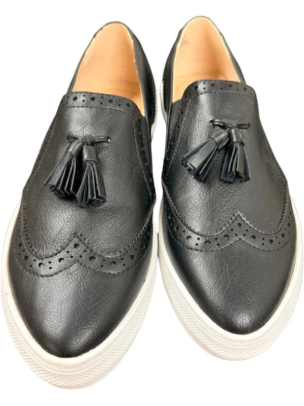 Journee Collection Black Tassel Loafer Sneakers Women’s Size 8 Brogue Slip On