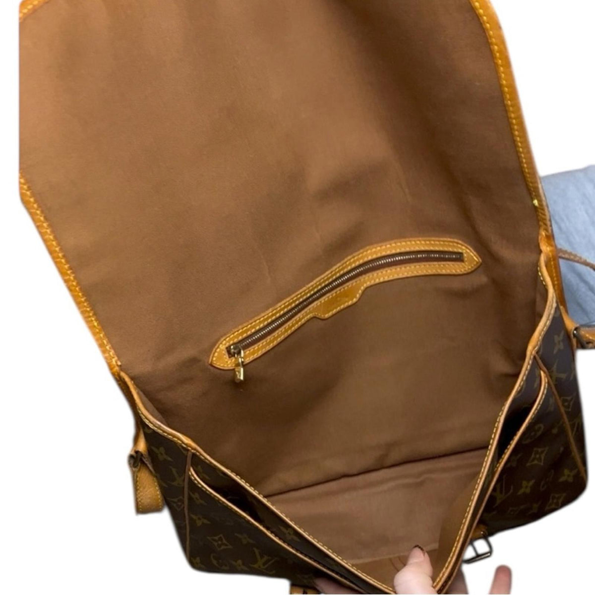 Louis Vuitton Monogram Sac Gibecière GM Shoulder Messenger Bag