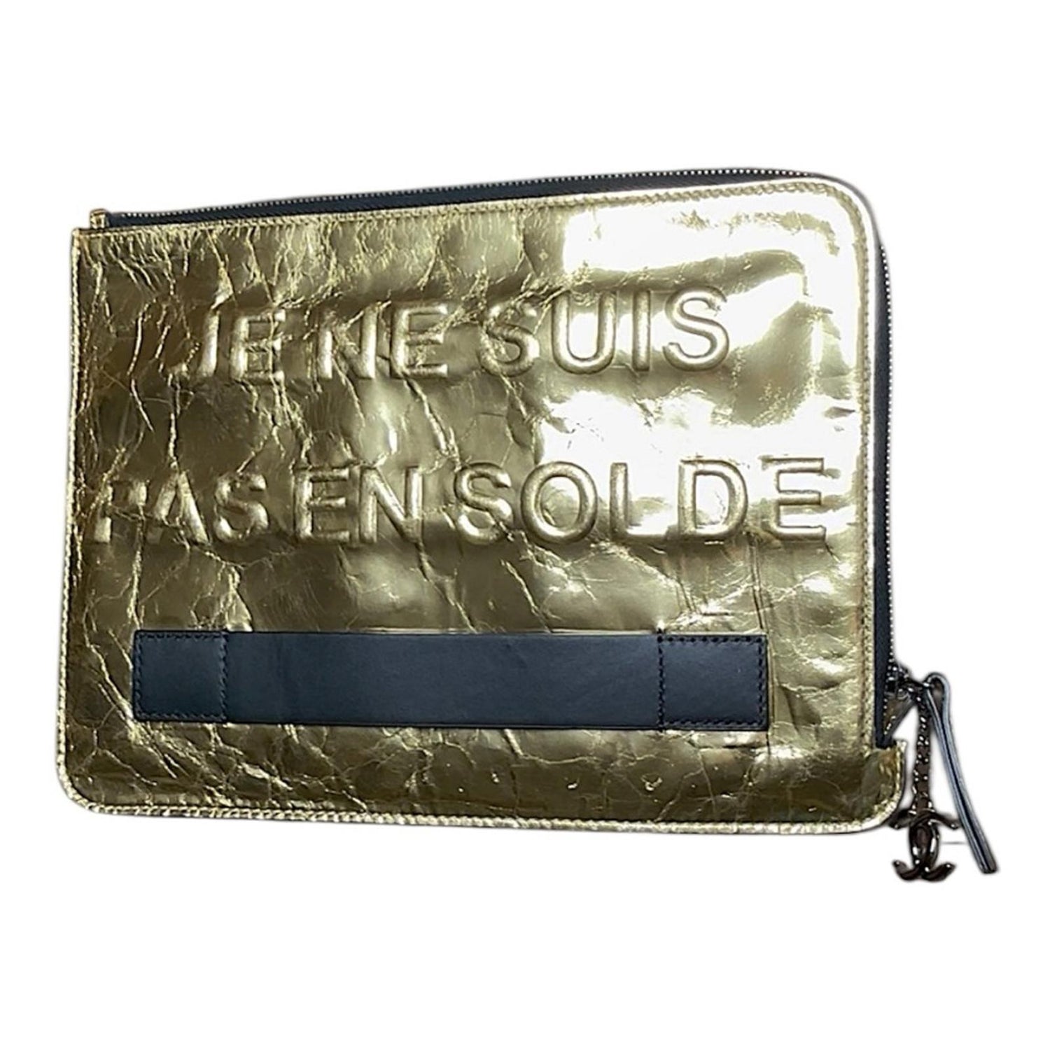 Chanel "Je Ne Suis Pas En Solde" clutch bag in gold metallic crinkled leather