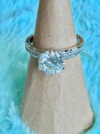2.0ct Moissanite Sterling Silver Ring size 8 New sku