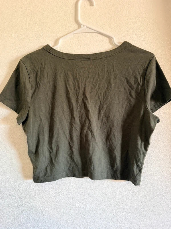 Wild Fable Olive Green V Neck Cropped Tee Shirt L SKUO