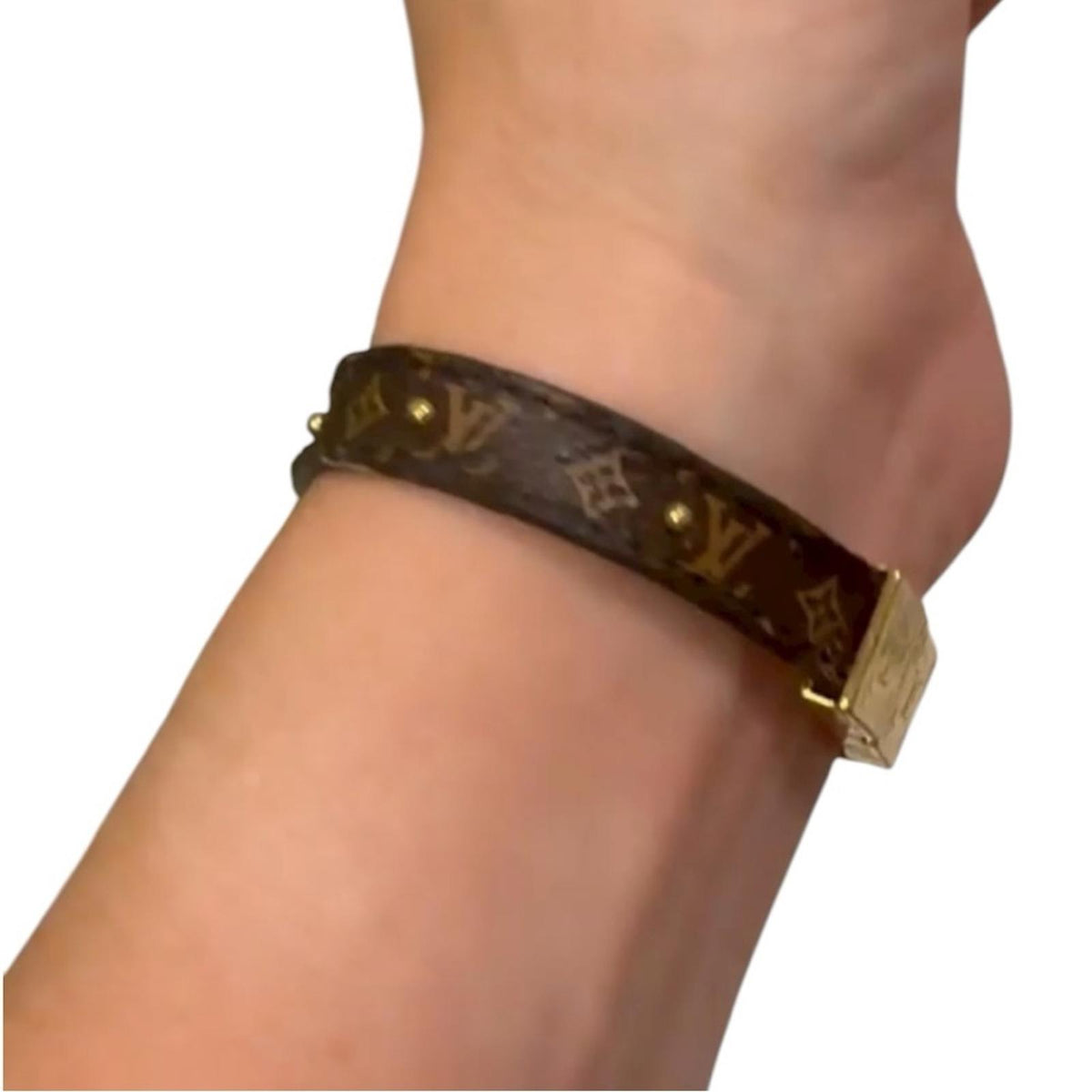 Louis Vuitton Reversible Monogram and Red Gold LV Circle Bracelet
