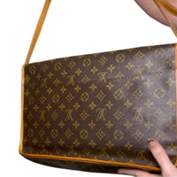Louis Vuitton Monogram Sac Gibecière GM Shoulder Messenger Bag