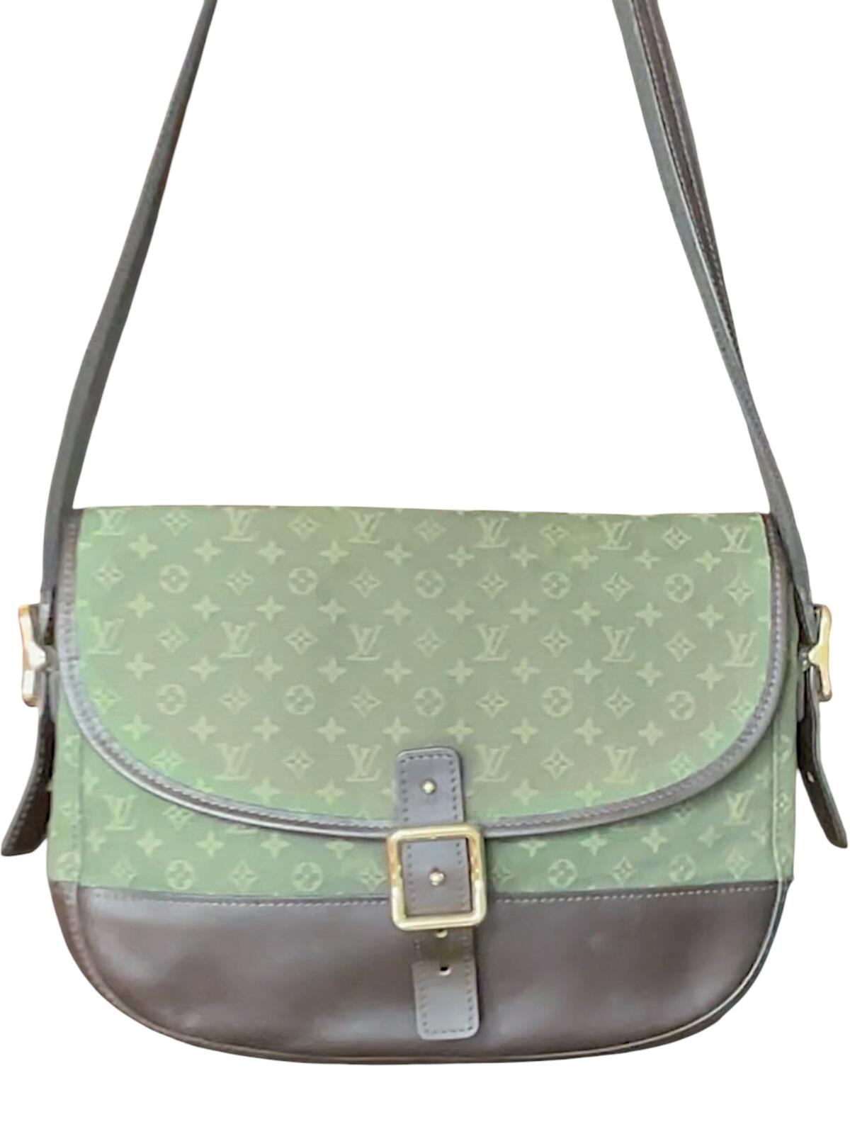 Louis Vuitton Monogram Canvas Messenger Bag