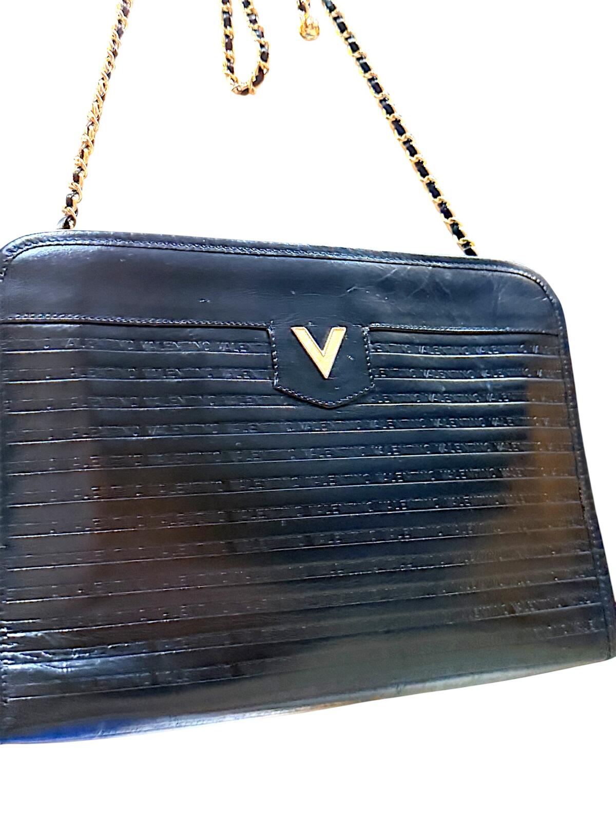 Mario Valentino Black Leather Crossbody Bag Vintage V Logo Chain Purse
