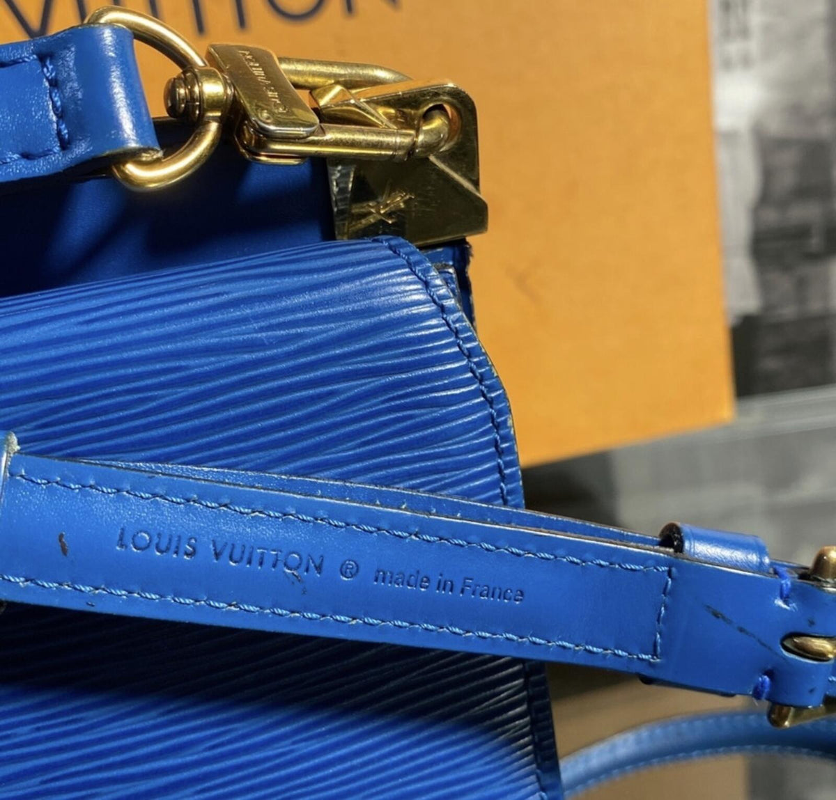 Louis Vuitton Grenelle Blue Epi Leather Crossbody Shoulder Bag Rare Vintage