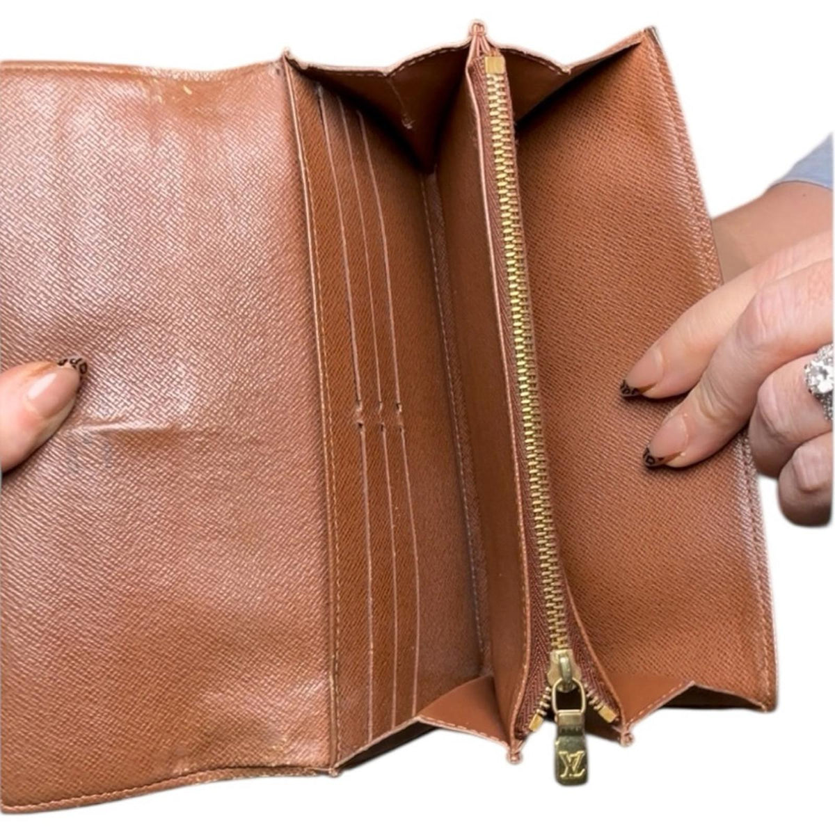 Louis Vuitton Sarah Wallet Monogram Canvas Brown w/Box & COA