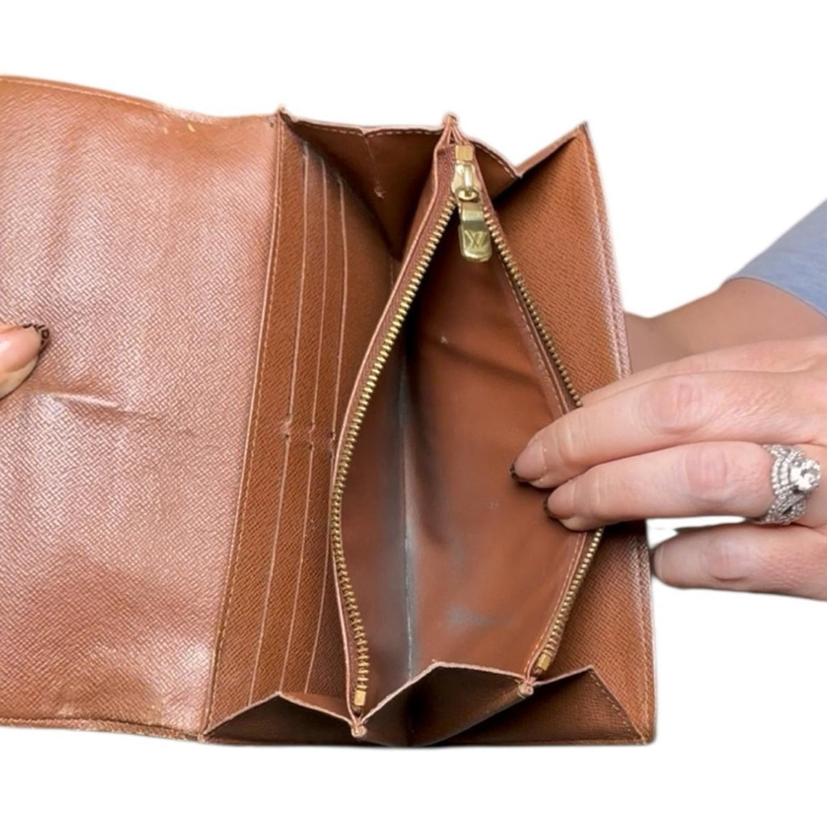 Louis Vuitton Sarah Wallet Monogram Canvas Brown w/Box & COA