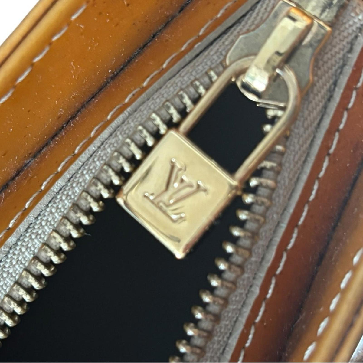 Louis Vuitton Houston Yellow Monogram Vernis Tote