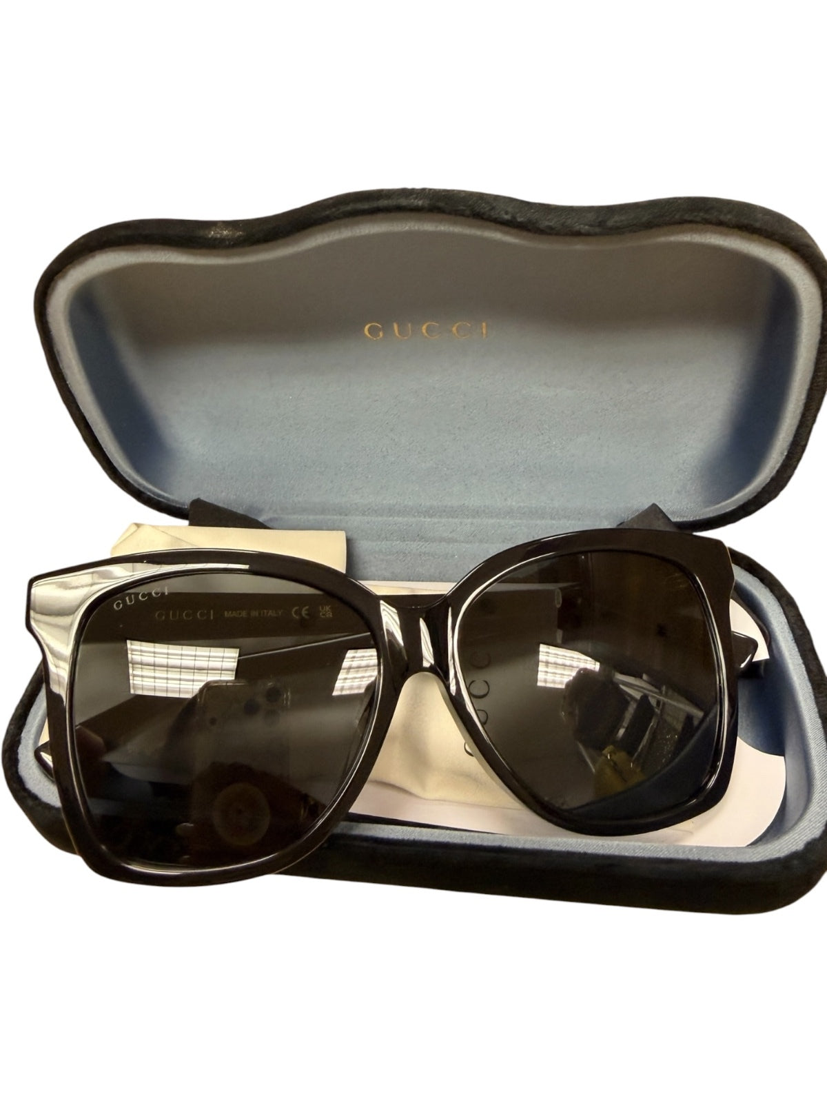 Gucci Black Cat Eye Sunglasses with Case and Cloth