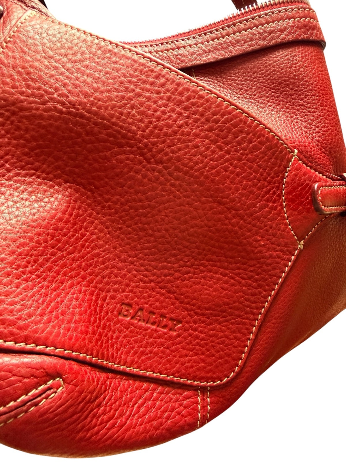 Bally Eris Red Pebbled Leather Hobo Shoulder Bag Made in Italy Buckle Handbag