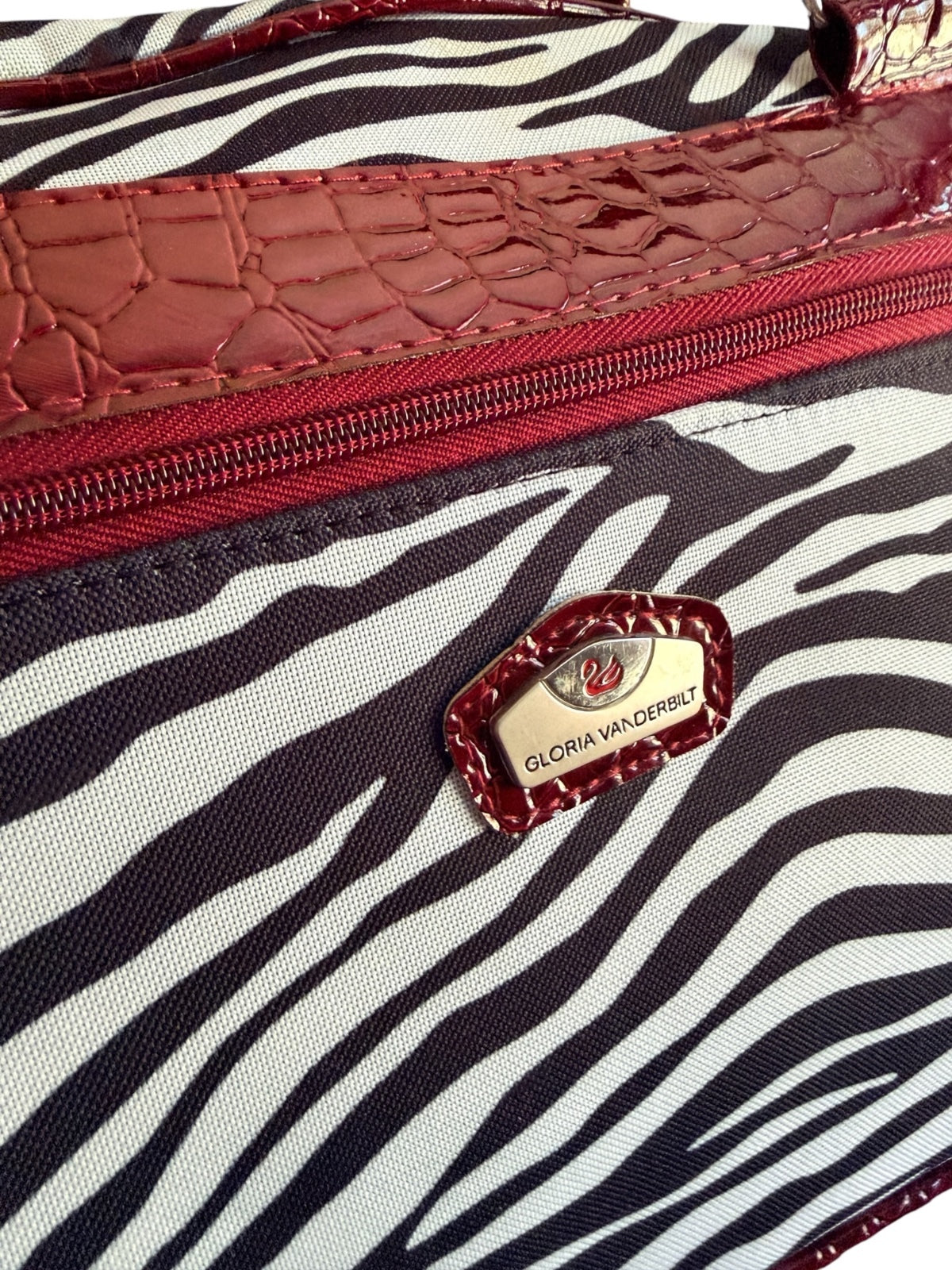 Gloria Vanderbilt Zebra Print Rolling Duffle Bag Carry On Weekender Luggage Y2K