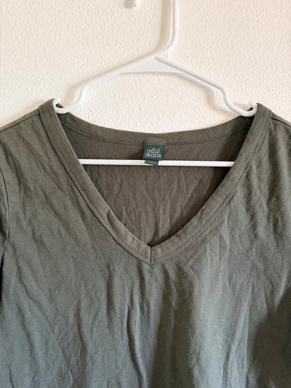 Wild Fable Olive Green V Neck Cropped Tee Shirt L SKUO
