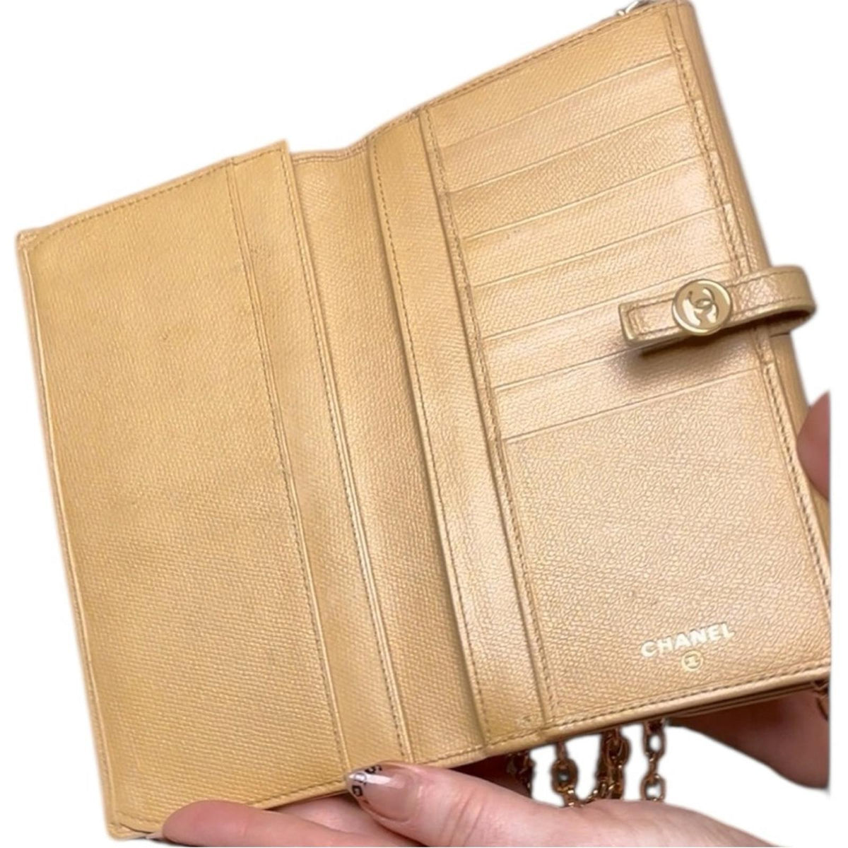 CHANEL Coco Button long wallet in beige leather with a gold chain added