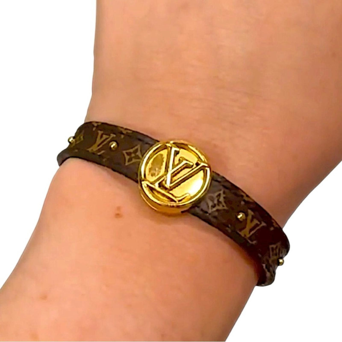 Louis Vuitton Reversible Monogram and Red Gold LV Circle Bracelet