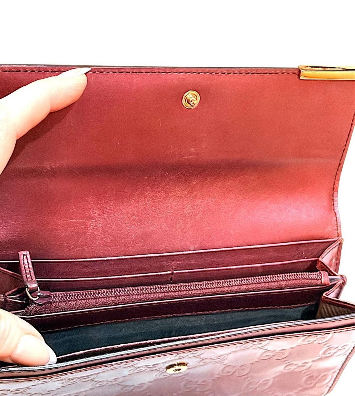 Gucci Embossed Leather Wallet in Burgundy